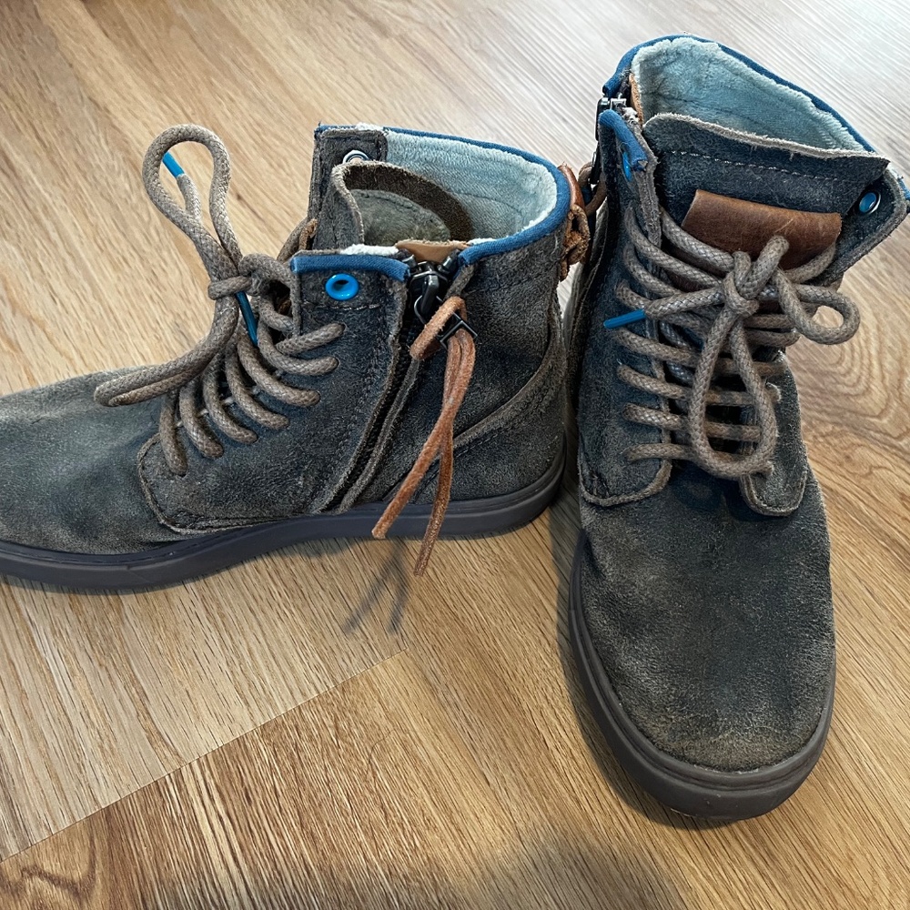 Satorisan Green Hilda Lace Up Suede Crone Ankle Boot - Picture 8 of 11